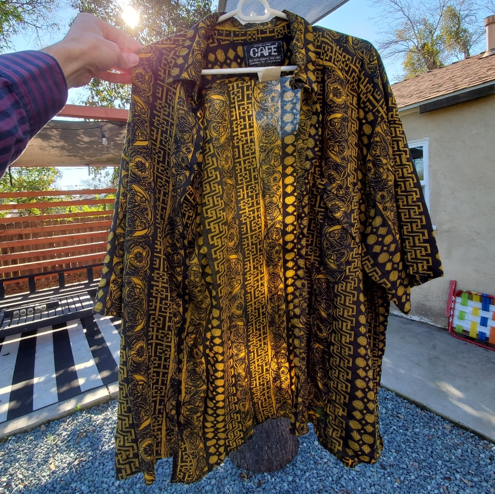 VINTAGE 1990's CAFE Brand (RARE) Men's Oversized Short Sleeve Shirt. Size 2. USA